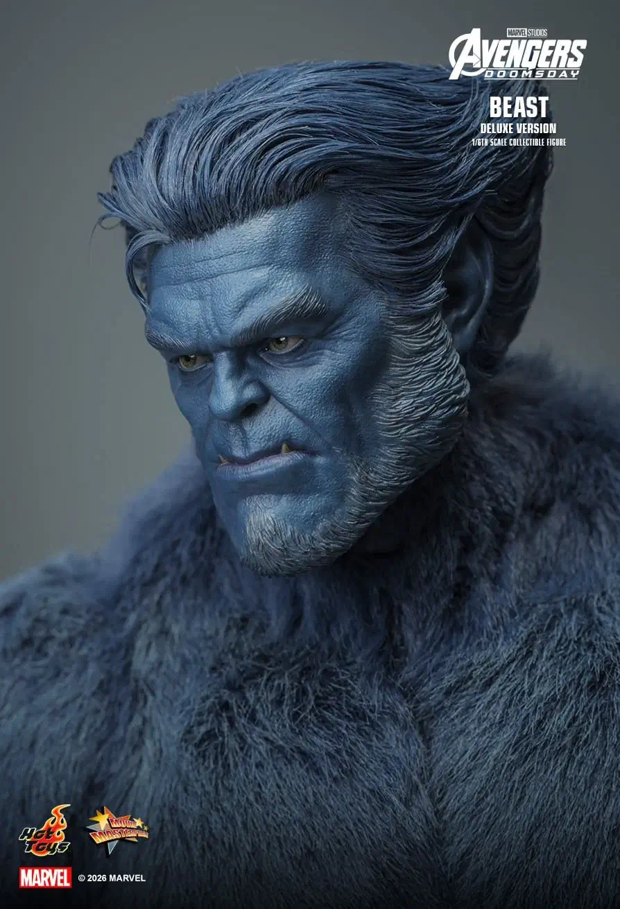 Hot Toys Beast deluxe version Sentinel diorama